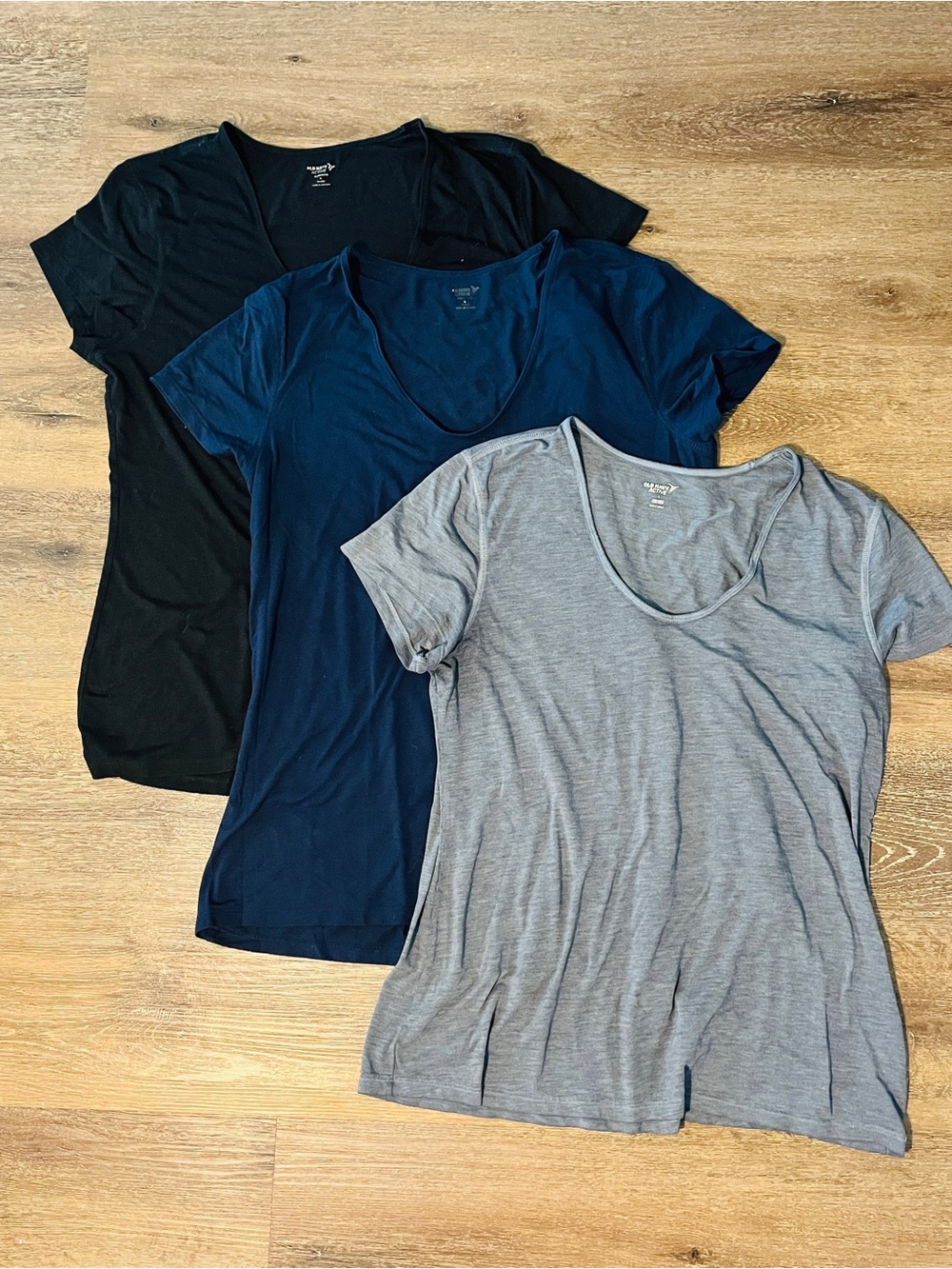 Old Navy Scoop Neck Tee Trio - Black, Navy, Heather Gray